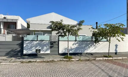 Maravilhosa casa, mobiliada com piscina, no sertão do maruim