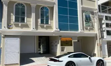 Ótimo apartamento novo | 3 suítes, 2 vagas de garagem na meia praia em itapema/sc - imobiliária áfrica