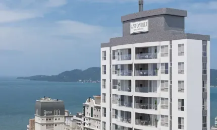 Em Construção | Excelente Apartamento 3 Suítes com 2 vagas de Garagem na Meia Praia em Itapema/SC - Imobiliária África