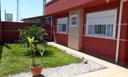 Casa 4 Quartos sendo 2 Suítes no Nereidas em Guaratuba/PR - Imobiliária África