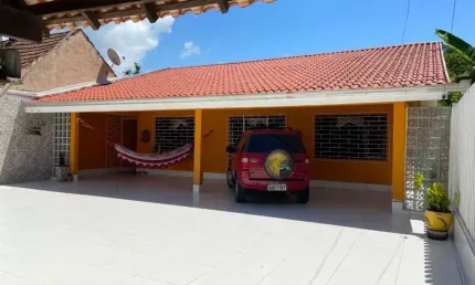 Casa, 4 Quartos sendo 2 Suítes, 5 vagas de Garagem, praia Nereidas, Guaratuba/PR - Imobiliária África