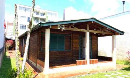 LOCAÇÃO DE TEMPORADA - Casa 03 Quartos em Guaratuba/PR - Imobiliária África