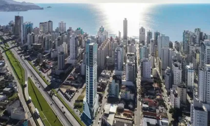 Em Construção | Ótimo Apartamento Flat com 1 vaga de Garagem na Meia Praia em Itapema/SC - Imobiliária África