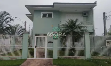 Casa com 3 quartos para alugar no Mont Serrat, Canoas  por R$ 8.900