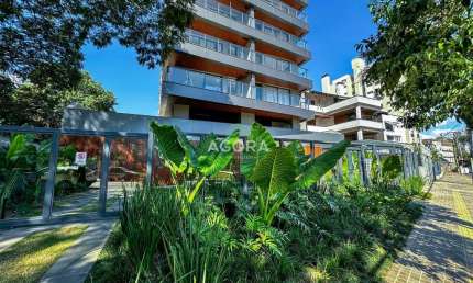 Apartamento com 3 quartos para alugar no Centro, Canoas  por R$ 5.500