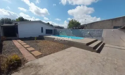 Casa com 2 quartos para alugar no Harmonia, Canoas  por R$ 3.000