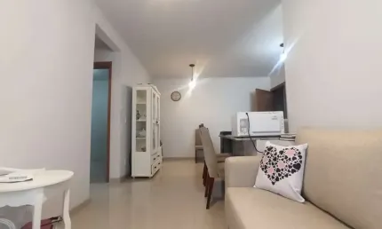 Apartamento com 2 quartos para alugar no Olaria, Canoas  por R$ 1.200