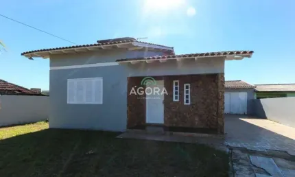 Casa com 3 quartos para alugar no Mathias Velho, Canoas  por R$ 2.600