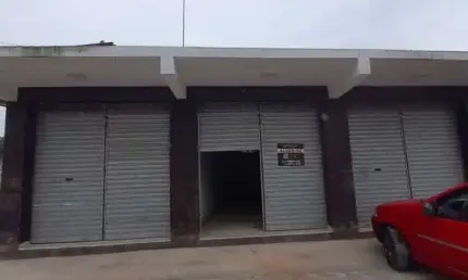 Comercial para Locação em Saquarema, MADRESILVA, 1 banheiro, 1 vaga