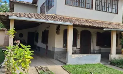 Casa para Venda em Saquarema, Bacaxá, 5 dormitórios, 1 suíte, 3 banheiros, 1 vaga