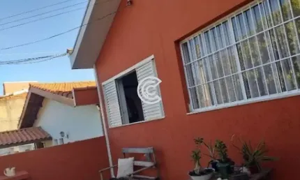 Casa com 4 quartos à venda na Rua José Ezequiel da Silva, 419, Vila São José, Valinhos por R$ 590.000