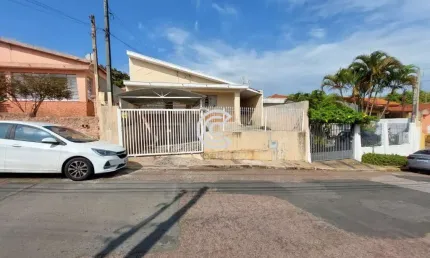 Casa com 3 quartos à venda na Rua Imperatriz Maria Leopoldina, 105, Jardim Santo Antônio, Valinhos por R$ 485.000