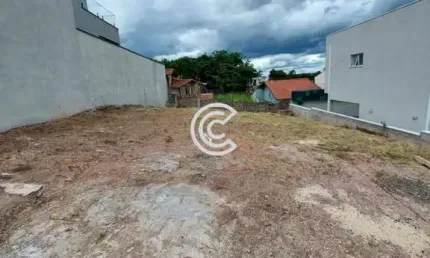 Terreno à venda na Rua Três, 01, Residencial Vivenda das Pitangueiras, Valinhos por R$ 350.000