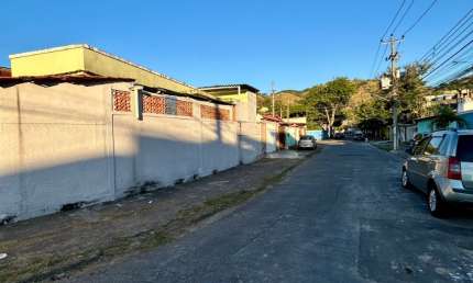 Casa com 2 quartos à venda na Rua Francisco Prado, 37, Realengo, Rio de Janeiro