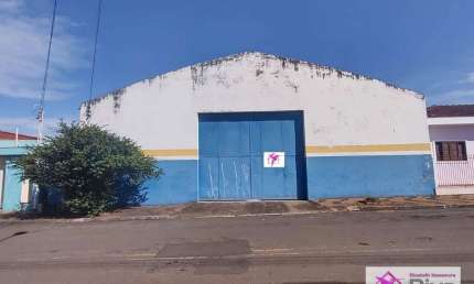 Barracão à venda, 158 m² por R$ 800.000,00 - Centro - Leme/SP