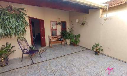Casa com 3 dormitórios à venda, 233 m² por R$ 735.000,00 - Centro - Leme/SP
