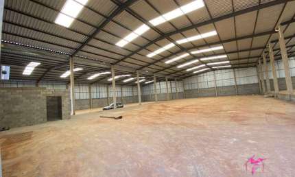 Barracão, 850 m² – venda: consultar a imobiliária | aluguel: R$ 14.000/mês – Industrial Anhanguera, Leme/SP