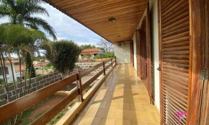 Casa com 3 dormitórios à venda, 518 m² por R$ 1.350.000 - Centro - Leme/SP