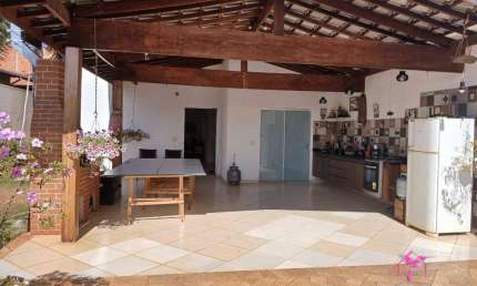 Sobrado com 3 dormitórios à venda, 157 m² por R$ 620.000 - São João - Santa Cruz da Conceição/SP