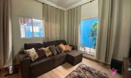 Casa com 3 dormitórios à venda, 160 m² por R$ 600.000,00 - Vila Pinheiro - Pirassununga/SP