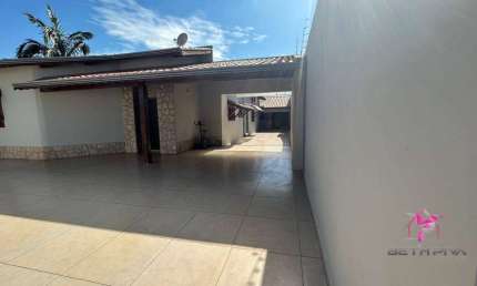 Casa com 3 dormitórios à venda, 209 m² por R$ 735.000 - Jardim do Bosque - Leme/SP