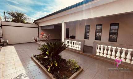 Casa com 3 dormitórios à venda, 206 m² por R$ 580.000,00 - Centro - Leme/SP