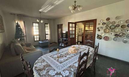 Casa com 4 dormi - Centro - Santa Cruz da Conceição/SP
