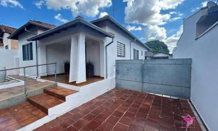 Casa com 3 dormitórios para alugar, 155 m² - Vila Bela Vista - Leme/SP