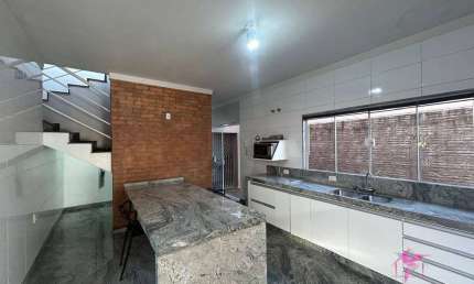 Sobrado com 3 dormitórios à venda, 318 m² por R$ 850.000,00 - Jardim Santa Rita - Leme/SP