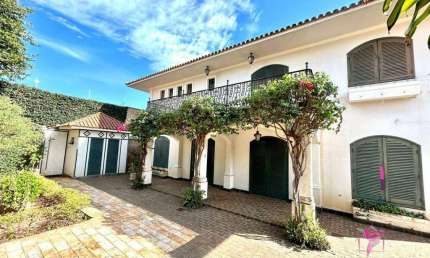 Sobrado com 3 dormitórios à venda, 650 m² por R$ 1.500.000,00 - Centro - Leme/SP