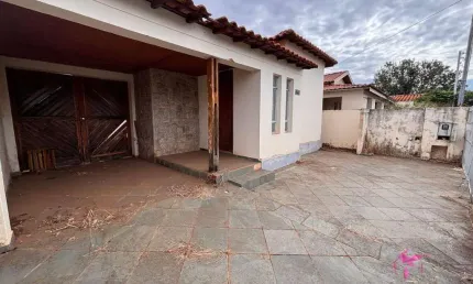 Casa com 2 dormitórios à venda, 163 m² por R$ 600.000 - Centro - Leme/SP