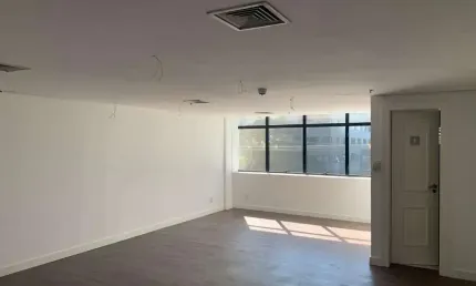 Sala para alugar, 45 m² por R$ 1.500/mês - Auxiliadora - Porto Alegre/RS