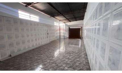 CASA A VENDA COM SALAO COMERCIAL NO JD DAS PAINEIRAS