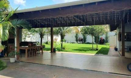 Casa com 3 dormitórios à venda, 250 m² por R$ 1.350.000,00 - Recanto dos Nobres - Agudos/SP