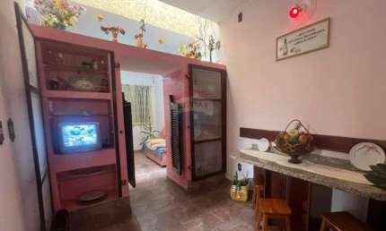 Sobrado espaçoso e versátil, ideal para quem busca conforto, funcionalidade e segurança!