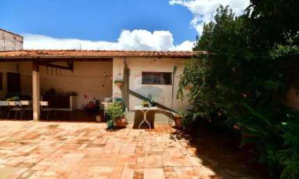 Casa - Venda - Rio Claro, São Paulo. Próximo ao Ginásio de Esportes - Vila Santo Antônio.
