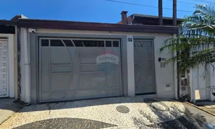 Casa a venda Valle das nogueiras, 3 quartos, 2 banheiros