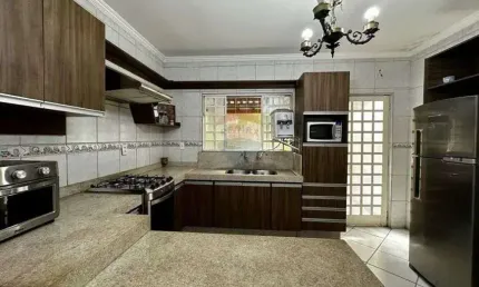Casa a venda com 2 dormitórios no Bairro Guimarães em Limeira/SP
