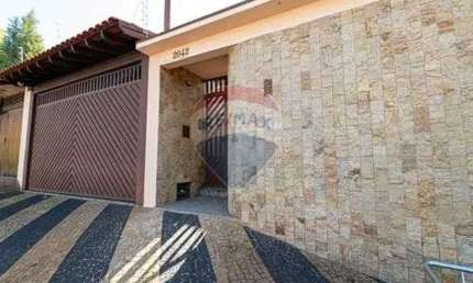 Casa Imóvel para venda possui 232 metros quadrados com 4 quartos em Jardim Claret - Rio Claro - SP