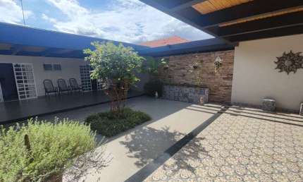 Casa para venda tem 286 metros quadrados com 3 quartos em Jardim Terra Branca - Bauru - SP