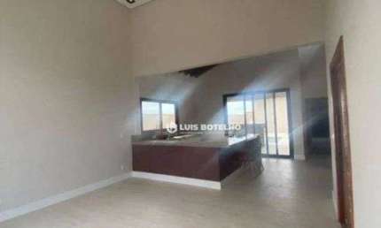 Casa térrea no Condomínio Residencial Damha 1 com 3 suítes e 4 vagas de garagem - R$ 1.550.000,00