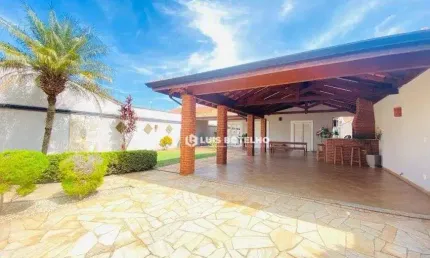 Casa com 3 dormitórios à venda, 220 m² por R$ 849.000,00 - Nova Piracicaba - Piracicaba/SP