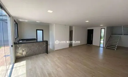 Sobrado no Residencial Park Unimep Taquaral com 3 suítes e 4 vagas de garagem - R$ 1.099.000,00