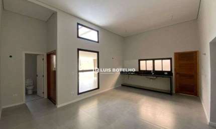 Casa térrea no Residencial Reserva das Paineiras com 3 dormitórios e 4 vagas de garagem - R$ 850.000