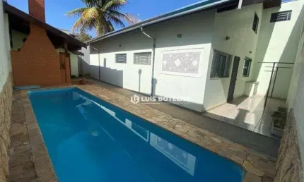 Casa térrea no bairro Nova Piracicaba com 3 dormitórios e 4 vagas de garagem - R$ 980.000,00