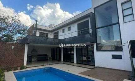 Sobrado no Condomínio Residencial Damha com 3 suítes e 4 vagas de garagem - R$ 1.700.000,00