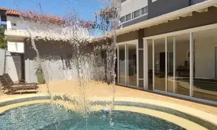 Casa de condomínio sobrado para venda possui 341 metros quadrados com 3 quartos