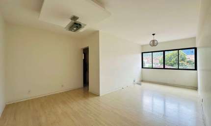 Apartamento com 2 dormitórios à venda, 89 m² por R$ 580.000 - Campo Grande - Santos/SP