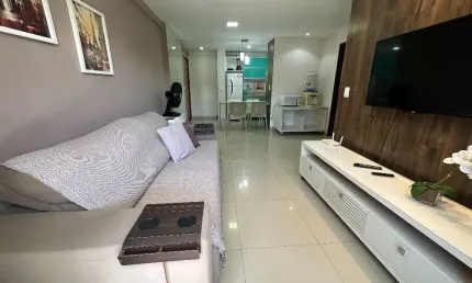 Apto 2Qts Mobiliado a 200m da Praia na Jatiúca – Conforto e Estilo