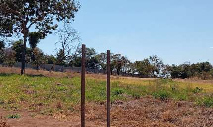 Terreno em condomínio fechado à venda no Condomínio Miraflores, Hidrolândia 